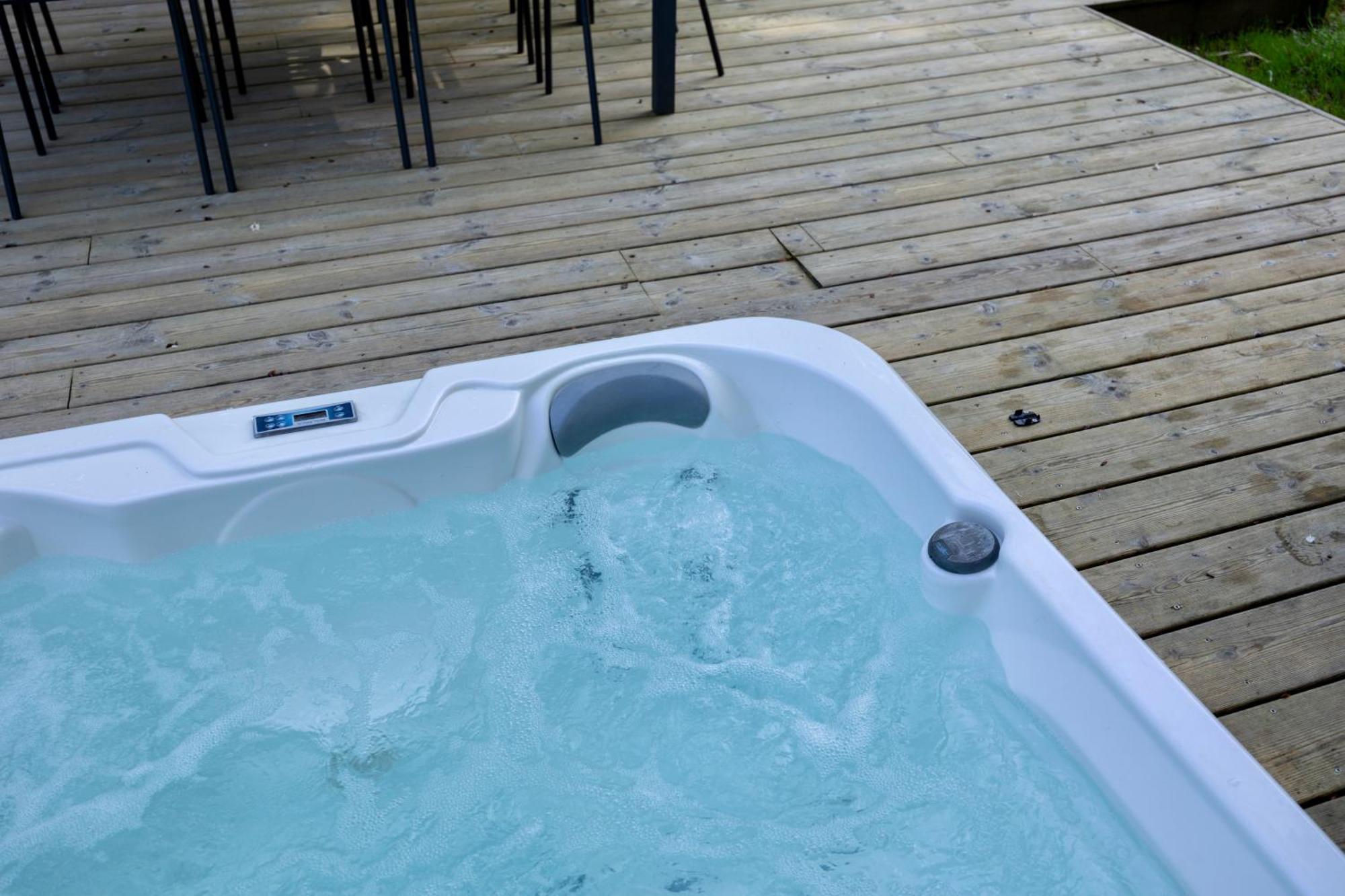 Maison T4 Climatisee Avec Jacuzzi A Lagord Exterior photo