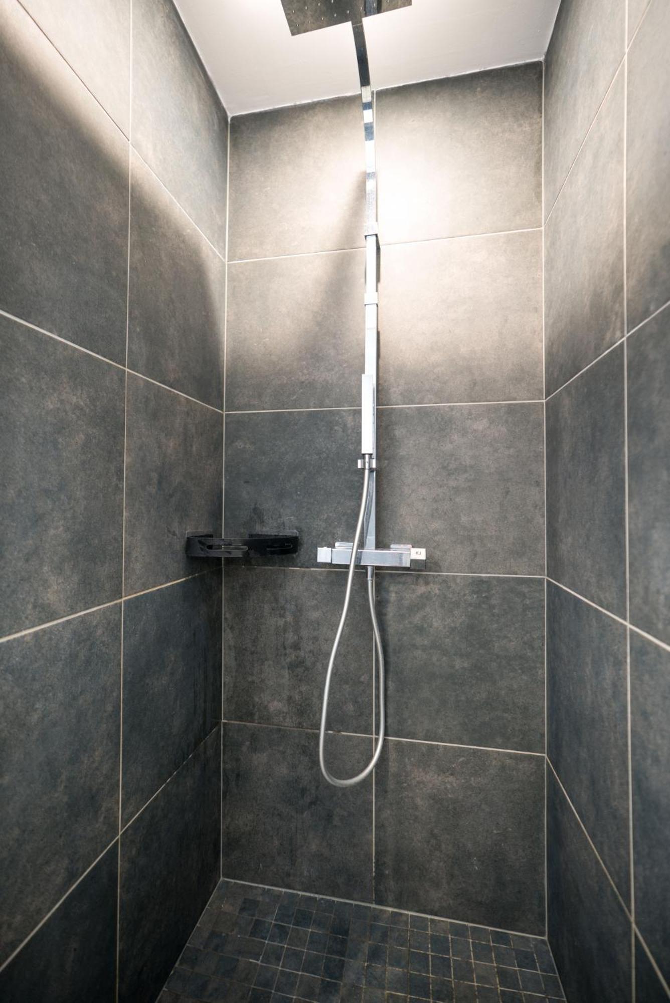 Maison T4 Climatisee Avec Jacuzzi A Lagord Exterior photo