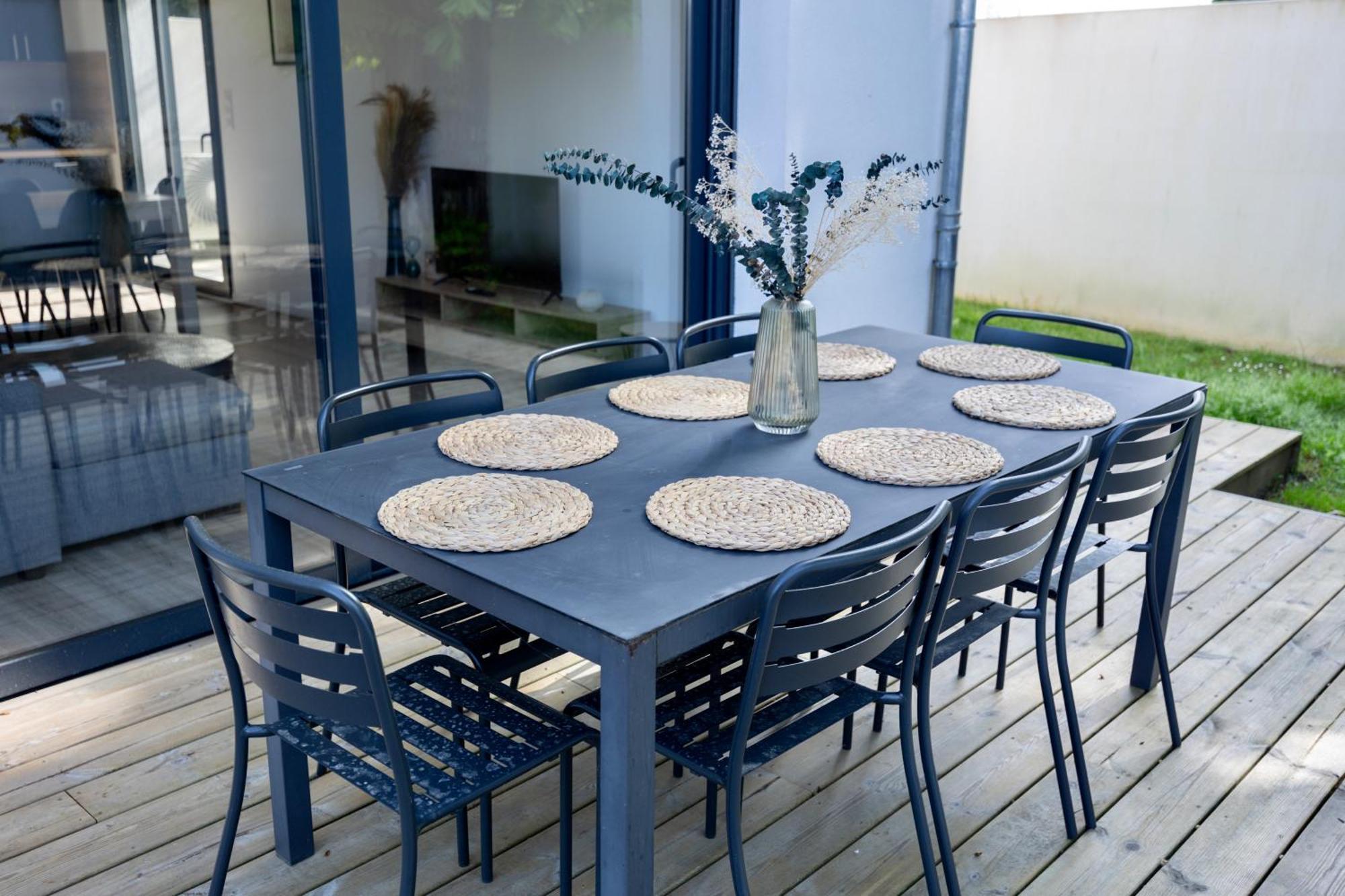 Maison T4 Climatisee Avec Jacuzzi A Lagord Exterior photo